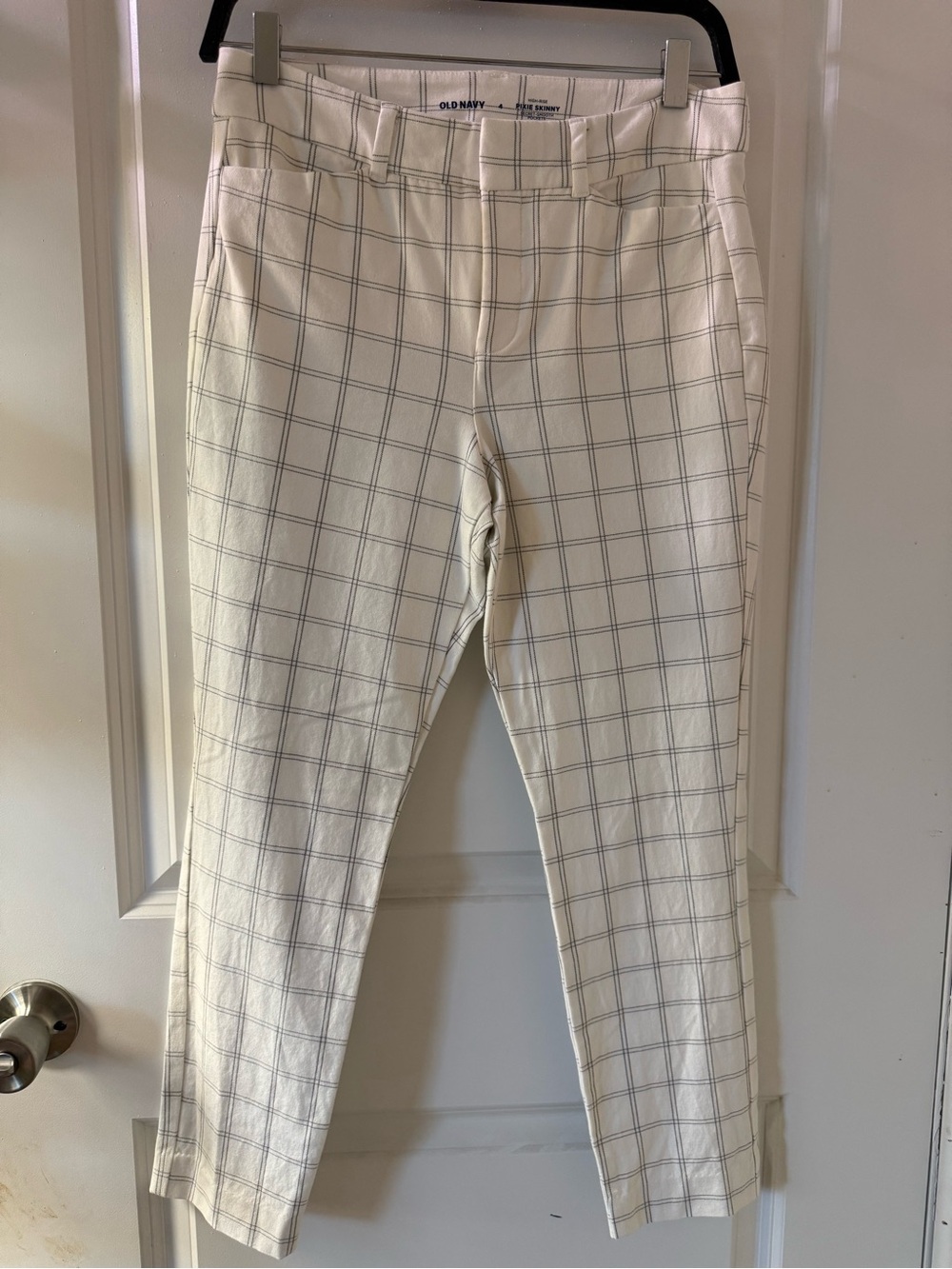 Old Navy Cream Pixie Skinny Pants